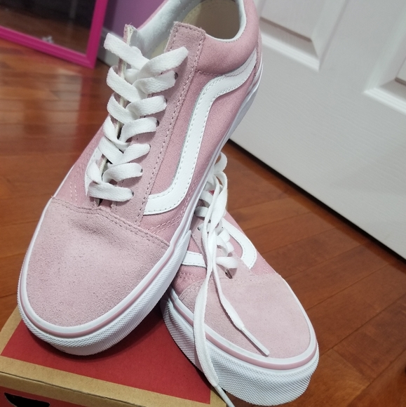 Vans - Picture 2 of 6